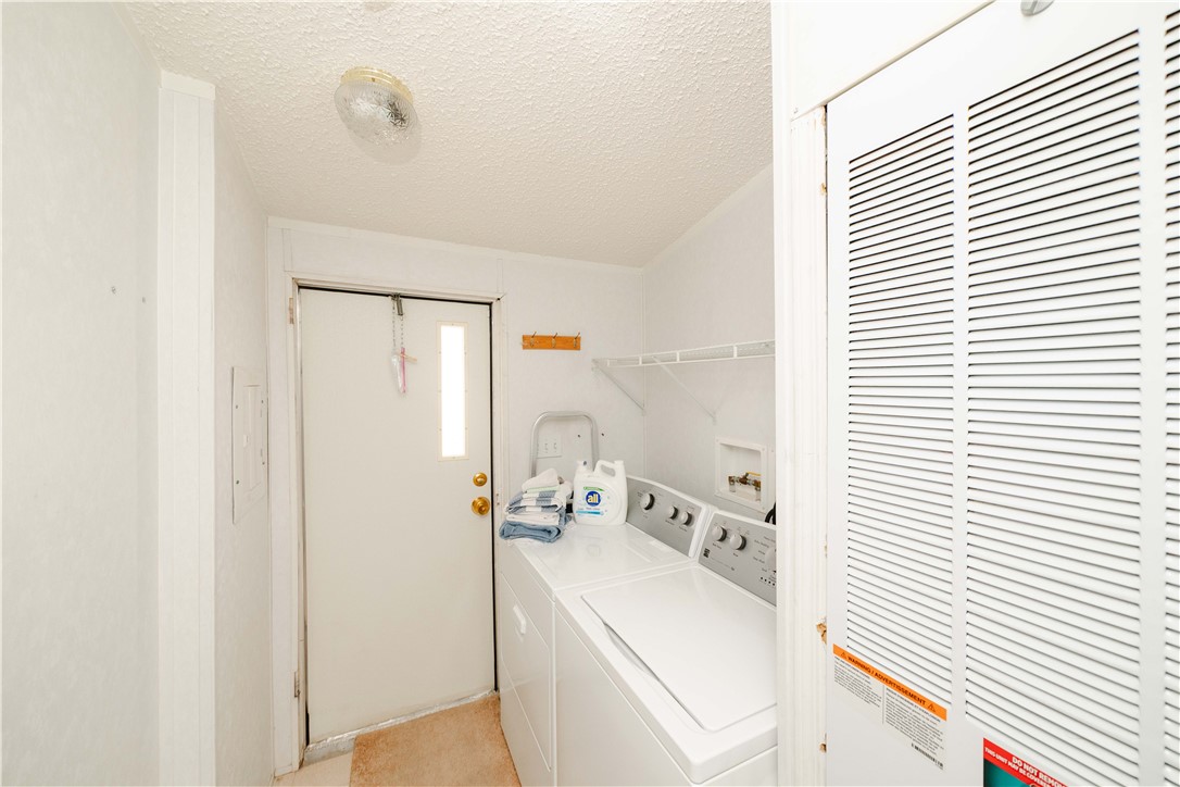2304 South Estrella Road Golden Valley, AZ 86413 - Photo 25 of 46 Laundry