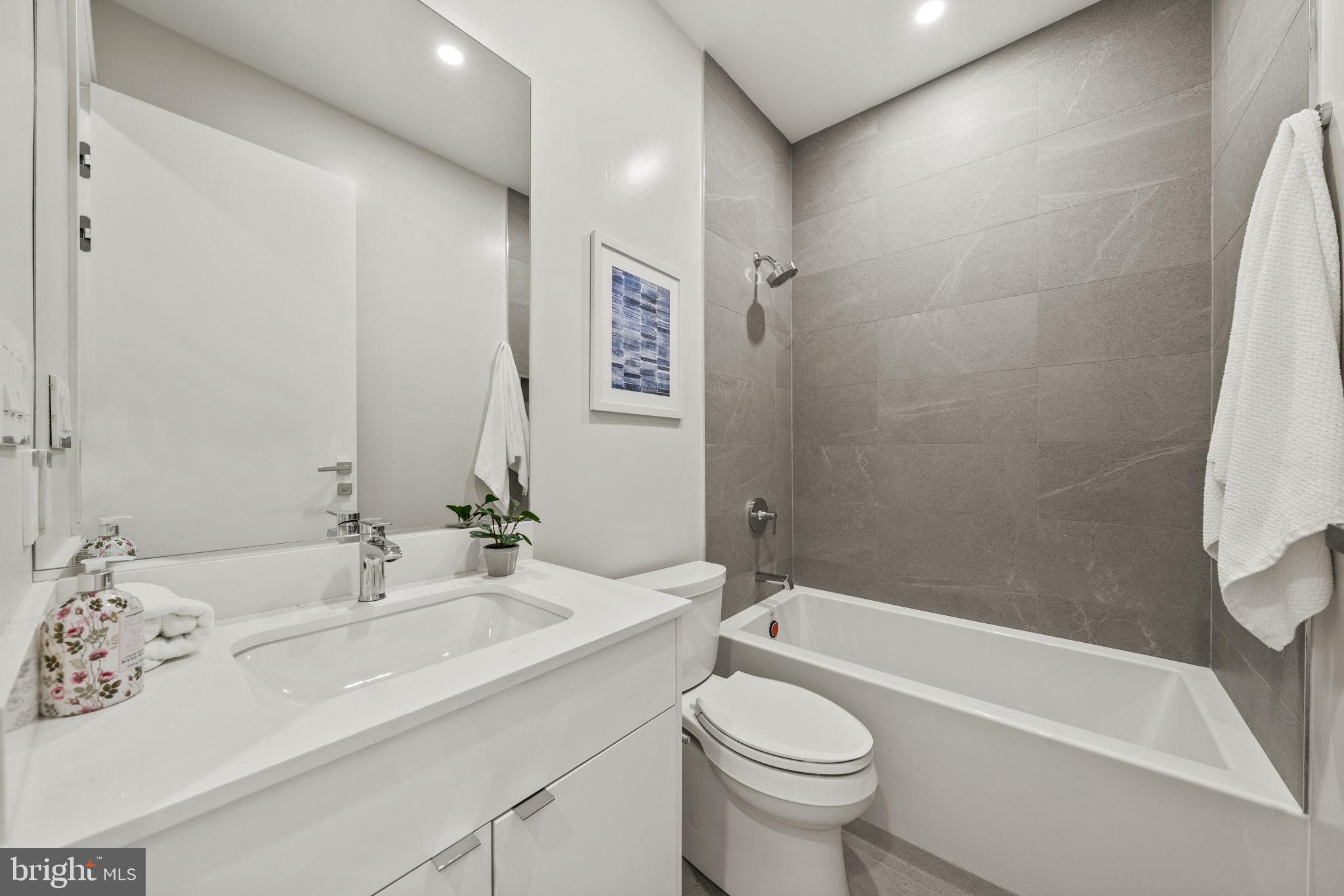 1708 16th Street Northwest, Unit 4 Washington, DC 20009 - Photo 14 of 21