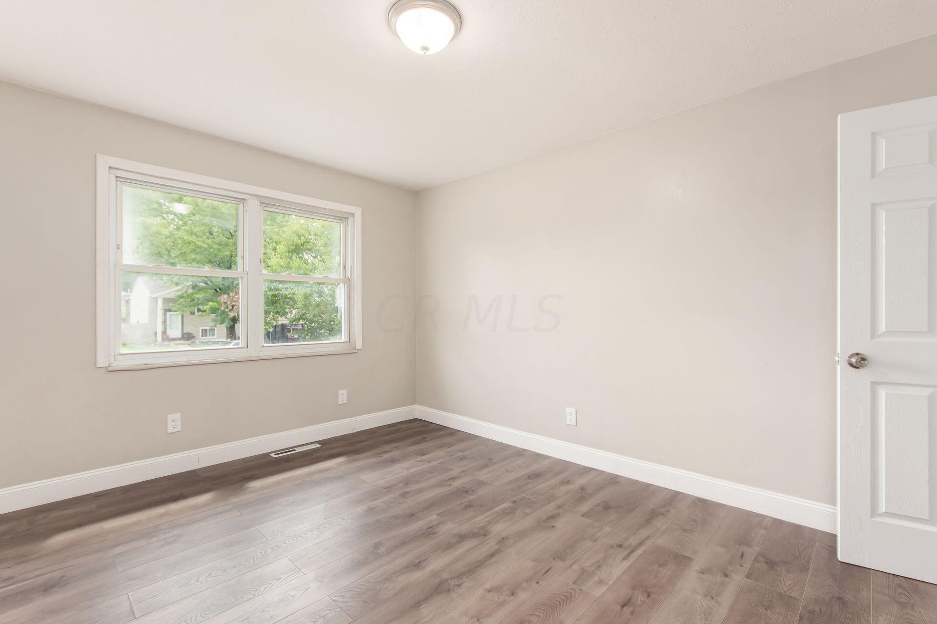 3927 Edendale Road Columbus, OH 43207 - Photo 19 of 26 006_7b251f_M 3927 Edendale040