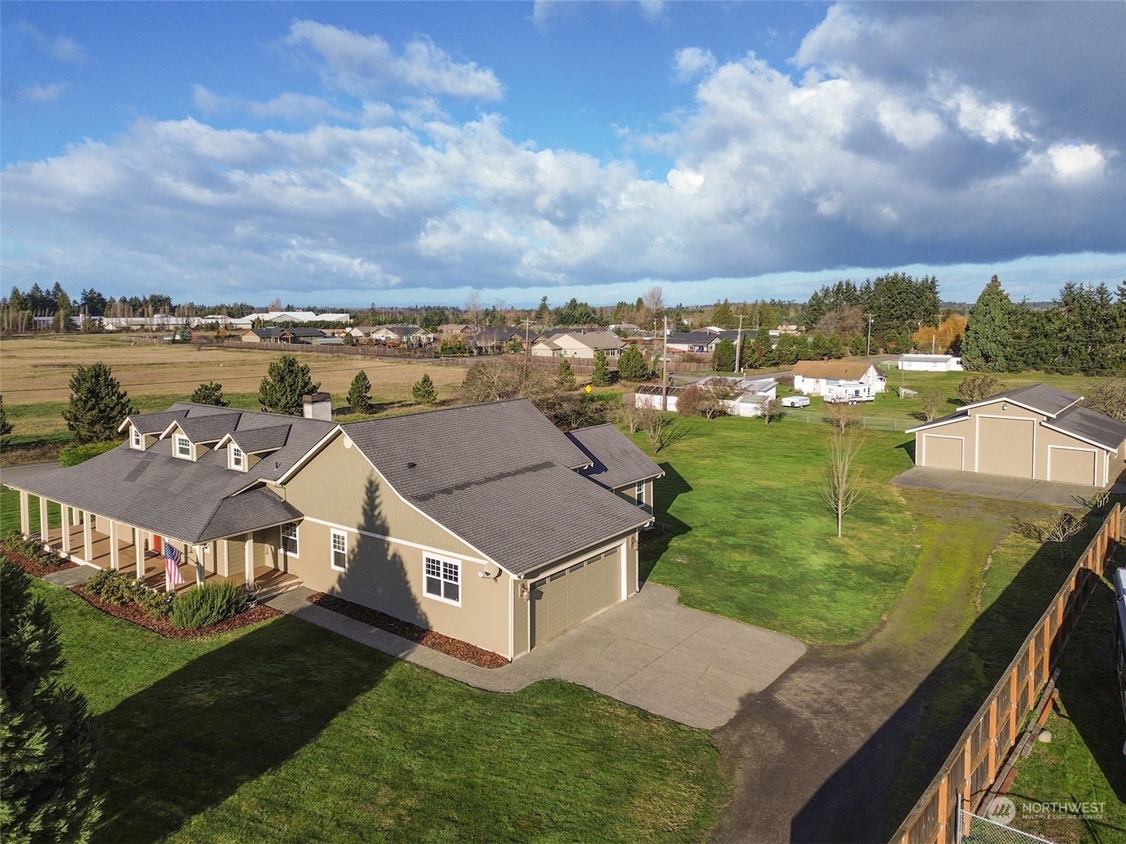 31 Fergy Lane Sequim, WA 98382 - Photo 2 of 40 a view of a city from terrace