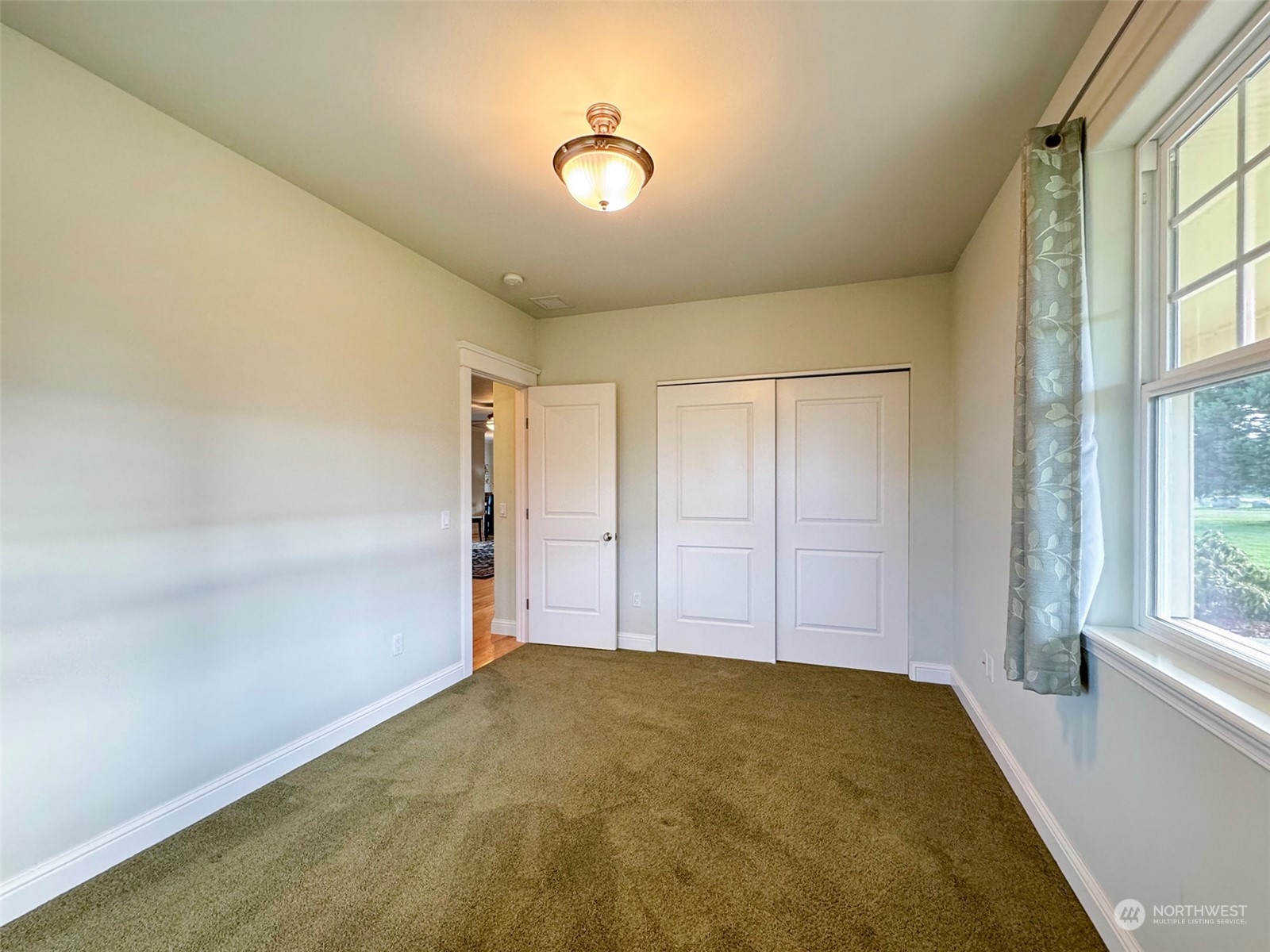 31 Fergy Lane Sequim, WA 98382 - Photo 28 of 40 a view of an empty room and window