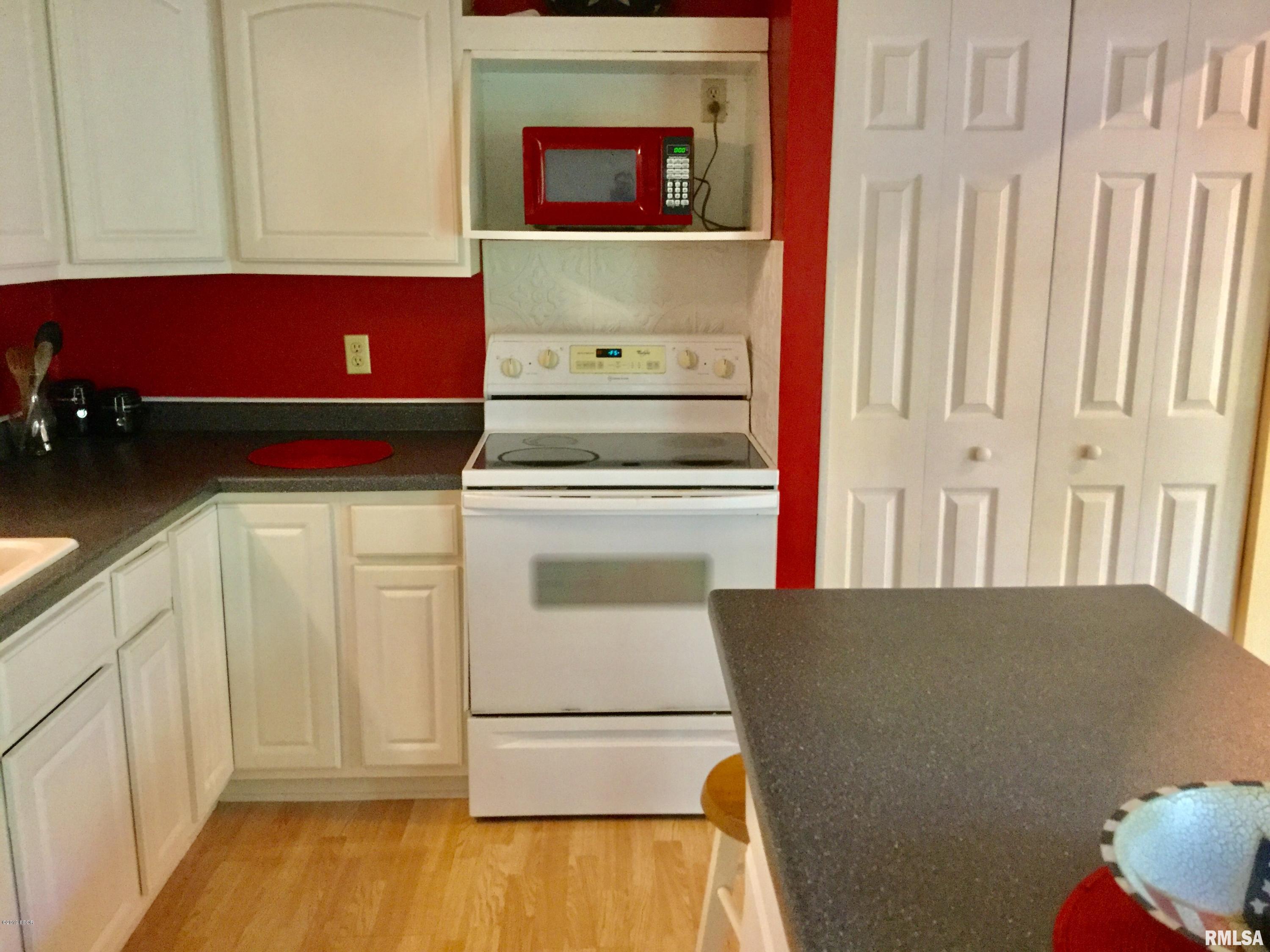 202 North Reed Station Road De Soto, IL 62924 - Photo 7 of 34 Gallery Image 7