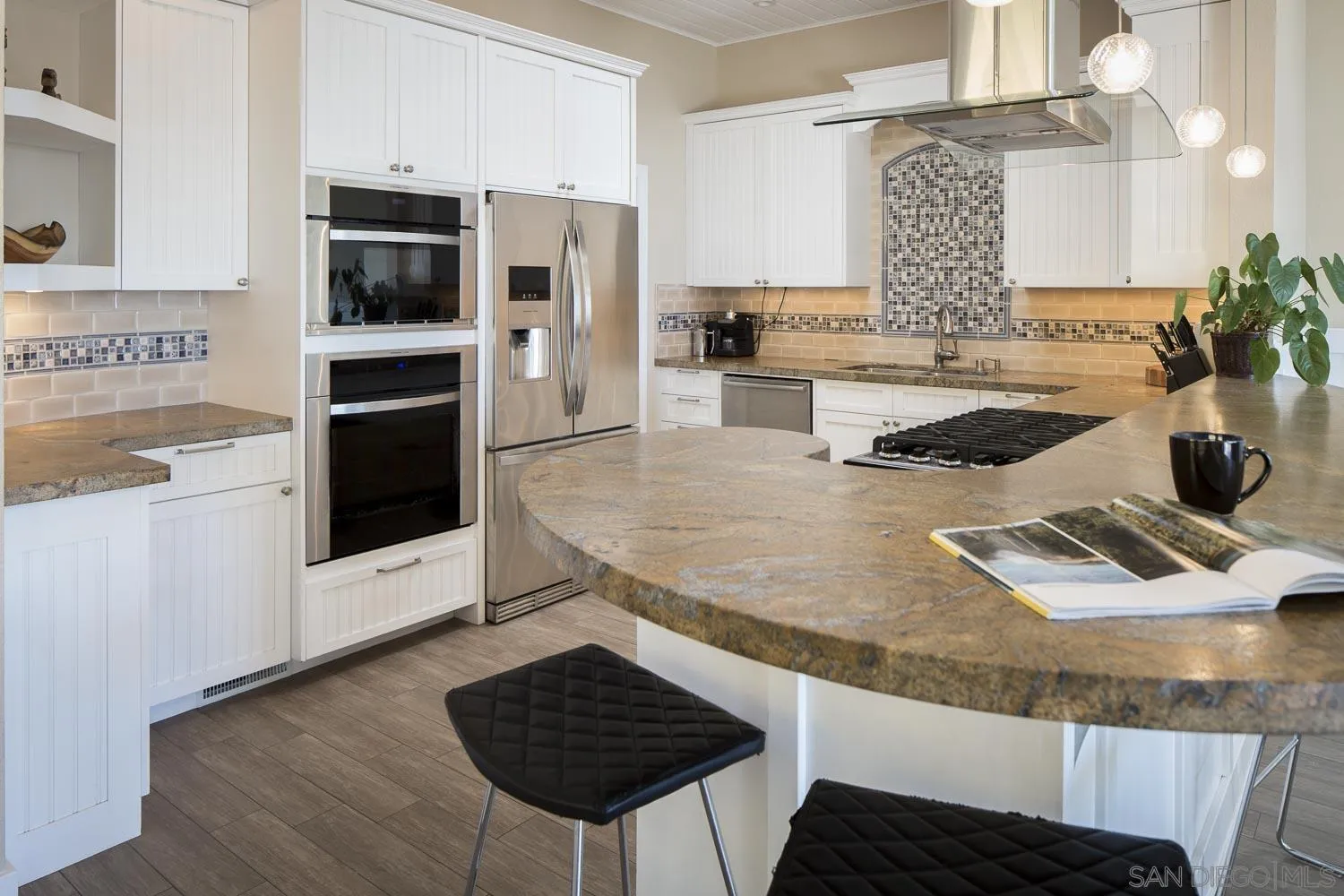 2154 Manchester Avenue Cardiff-by-the-Sea, CA 92007 - Photo 3 of 22