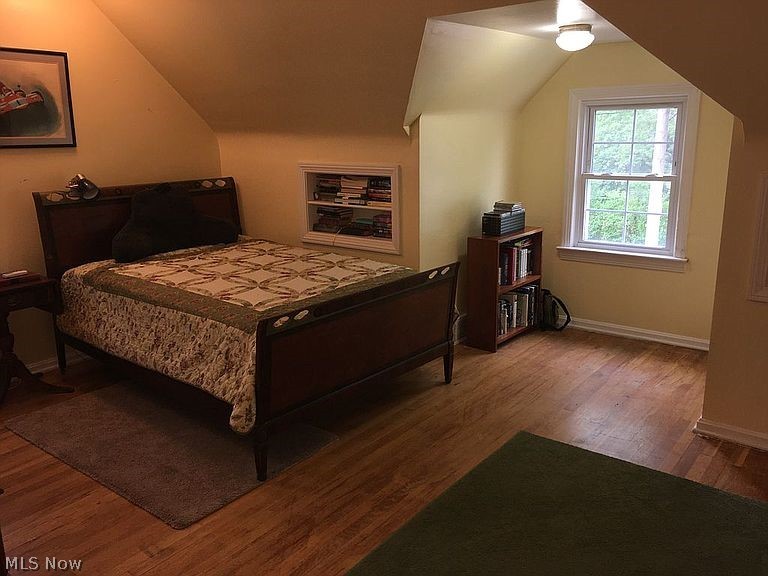 2575 Laurelhurst Road Cleveland, OH 44118 - Photo 11 of 17 Gallery Image 11