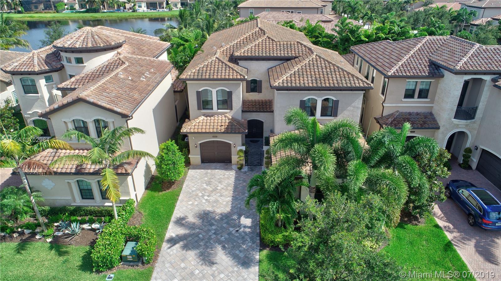 8743 Lewis River Road Delray Beach, FL 33446 - Photo 4 of 61