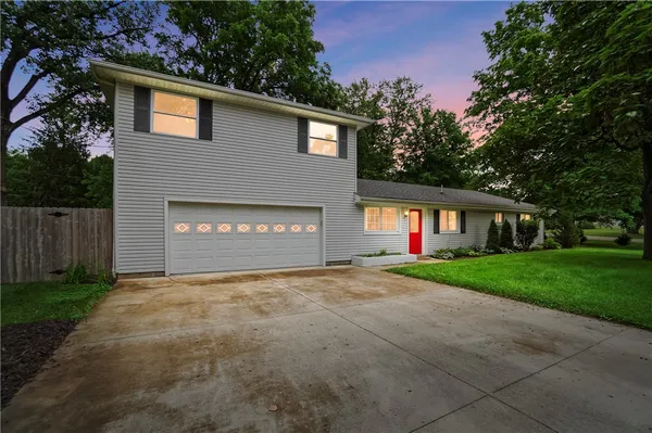 $299,900 | 1684 Pierce Drive, Beavercreek, OH 45432