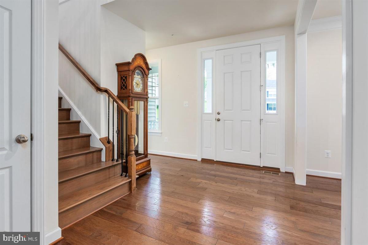 165 Moore Road Arnold, MD 21012 - Photo 5 of 51 Elegant Entry