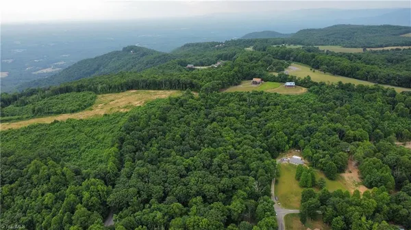 $25,000 | 1028 Cabin Village Lane, Hillsville, VA 24343