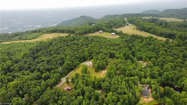 $25,000 | 1028 Cabin Village Lane, Hillsville, VA 24343