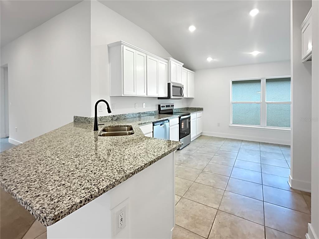 7648 Bent Tree Loop St. Cloud, FL 34773 - Photo 5 of 12