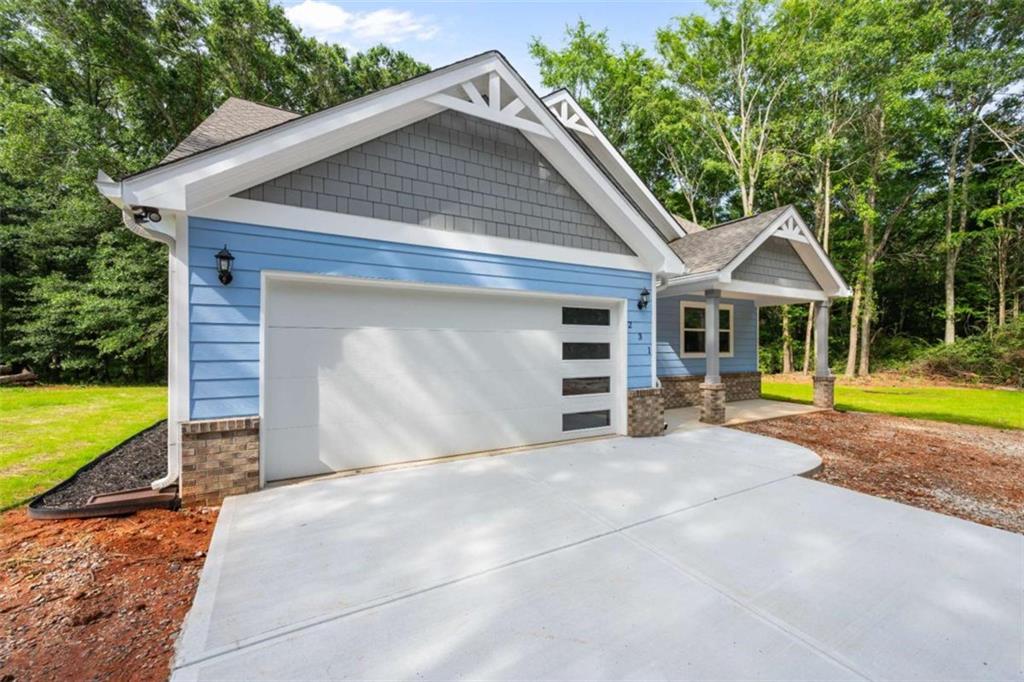 231 Wood Street Commerce, GA 30529 - Photo 5 of 37