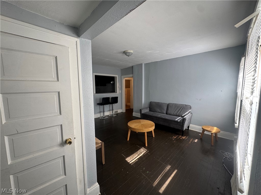2707 Noble Road Cleveland Heights, OH 44121 - Photo 5 of 25 Gallery Image 5