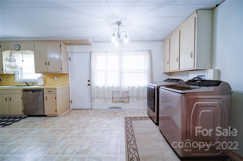 133 Holt Road Albemarle, NC 28001 - Photo 16 of 47 Gallery Image 16