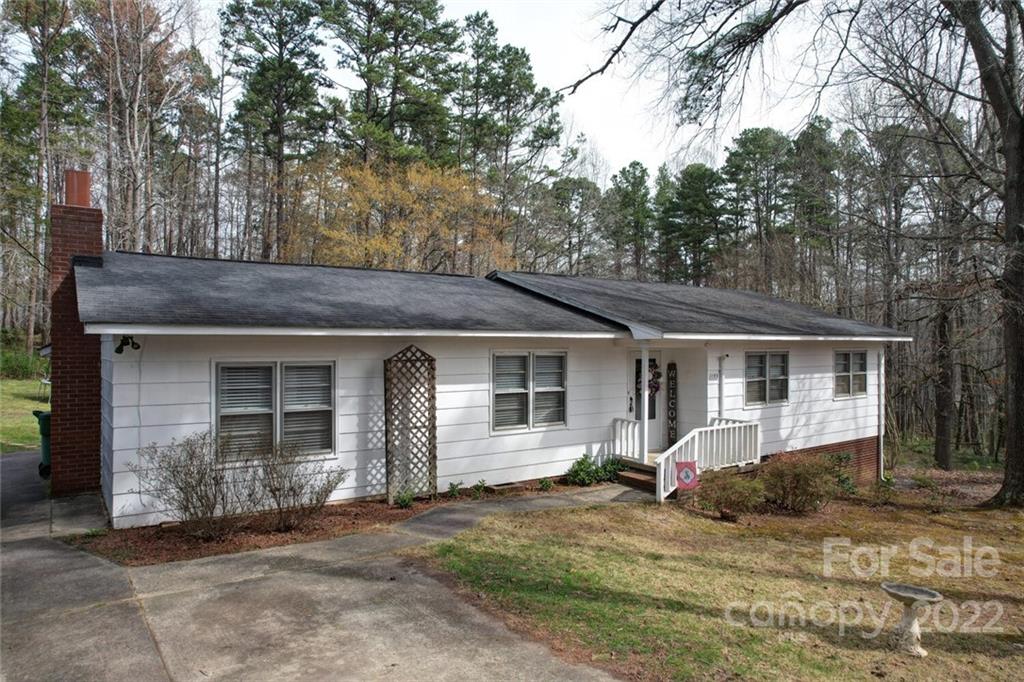 133 Holt Road Albemarle, NC 28001 - Photo 4 of 47 Gallery Image 4