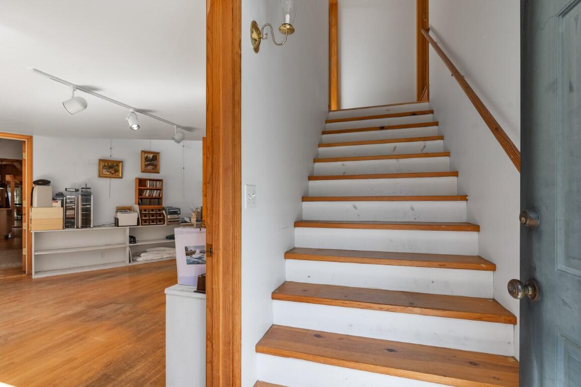 130 Van Horn Road East Boothbay, ME 04544 - Photo 9 of 19 62
