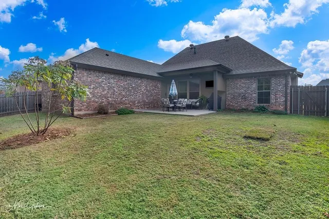 $317,000 | 512 Chinquipin Drive, Bossier City, LA 71111