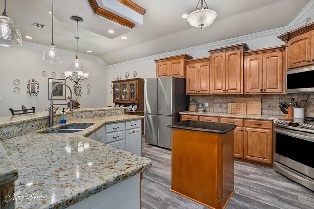 $317,000 | 512 Chinquipin Drive, Bossier City, LA 71111