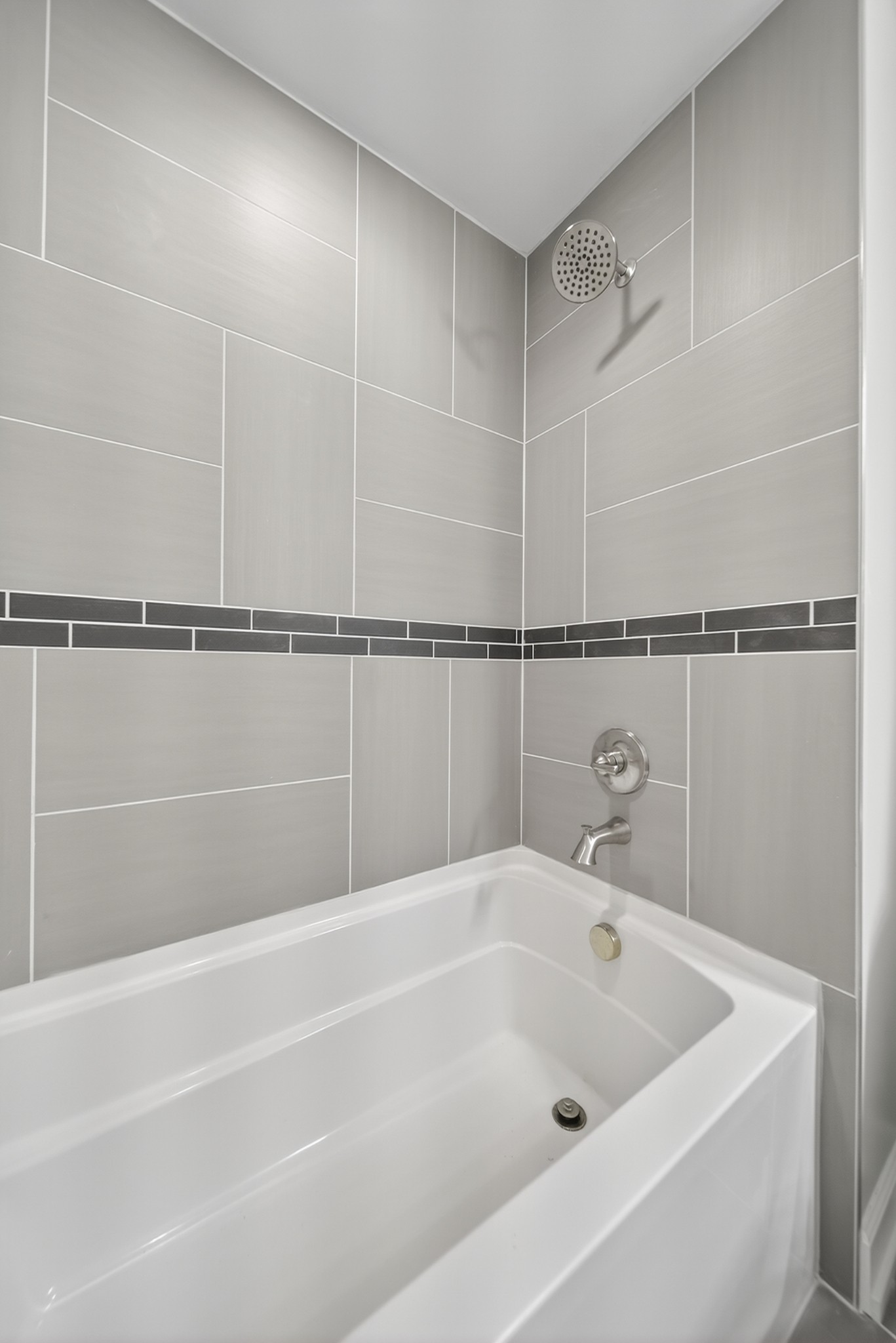 100 Maple View Drive Lebanon, TN 37087 - Photo 24 of 35 a bathroom with a bathtub and shower