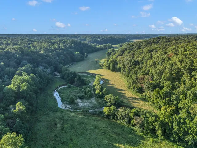 $325,000 | 717 Sister Hollow Road, Westmoreland, TN 37186