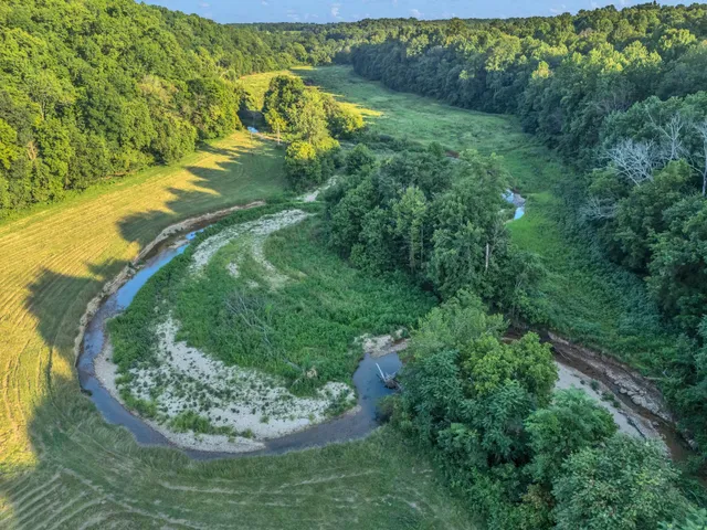 $325,000 | 717 Sister Hollow Road, Westmoreland, TN 37186