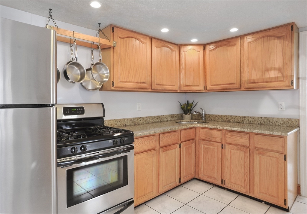 20 Hillside Road Hull, MA 02045 - Photo 8 of 27