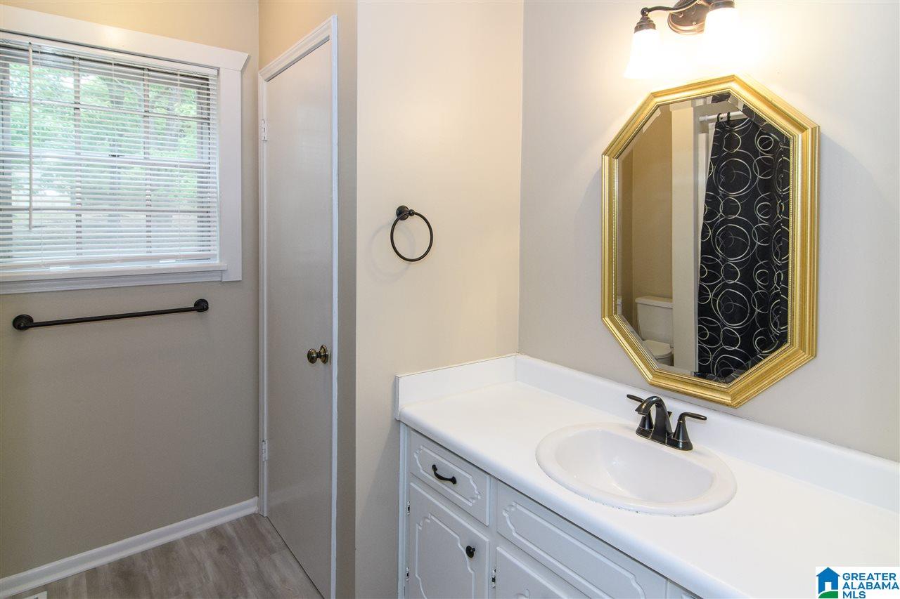 548 Overhill Drive Pelham, AL 35124 - Photo 12 of 32