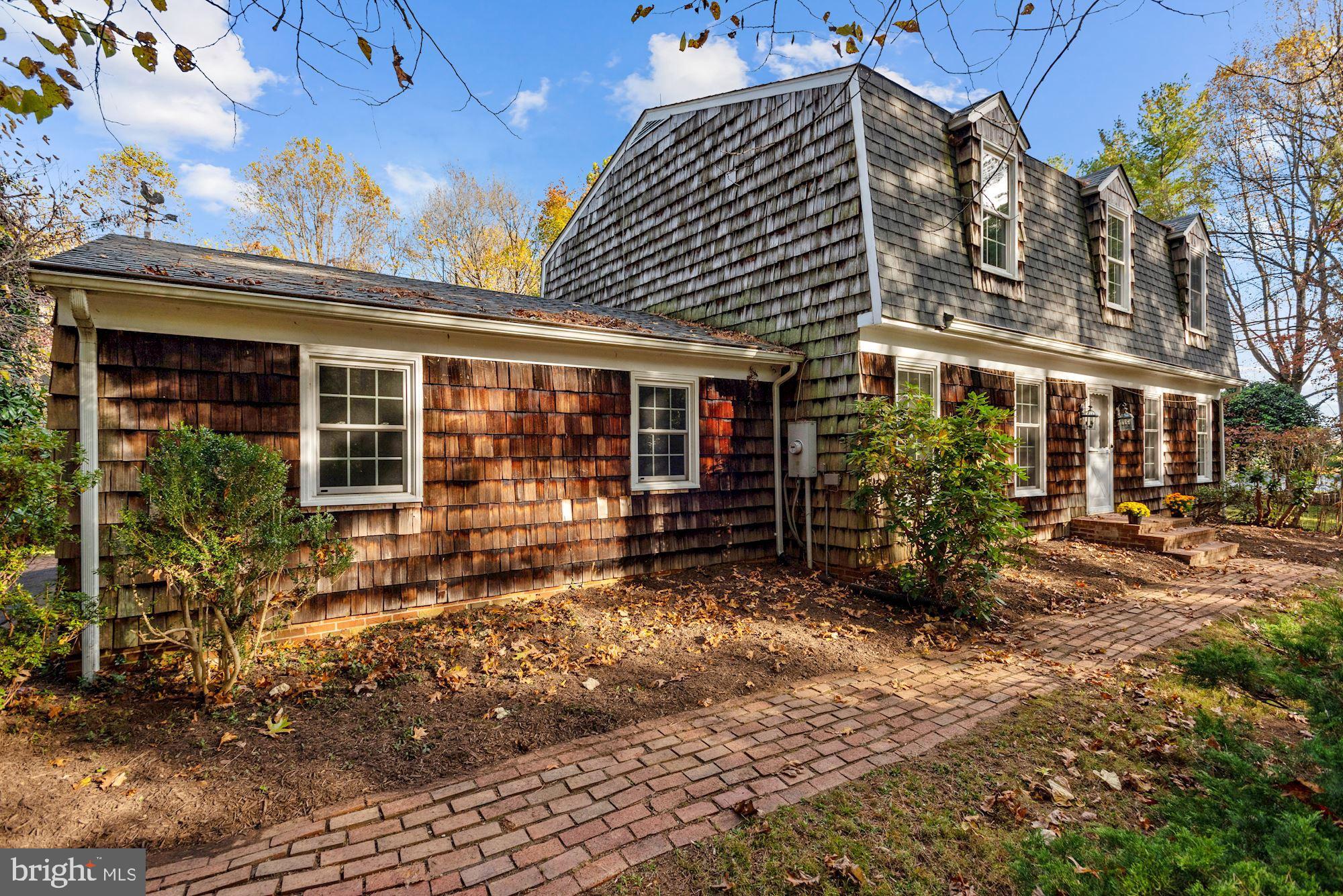 5753 Georgetown Road Broad Run, VA 20137 - Photo 2 of 53 Brick front walk