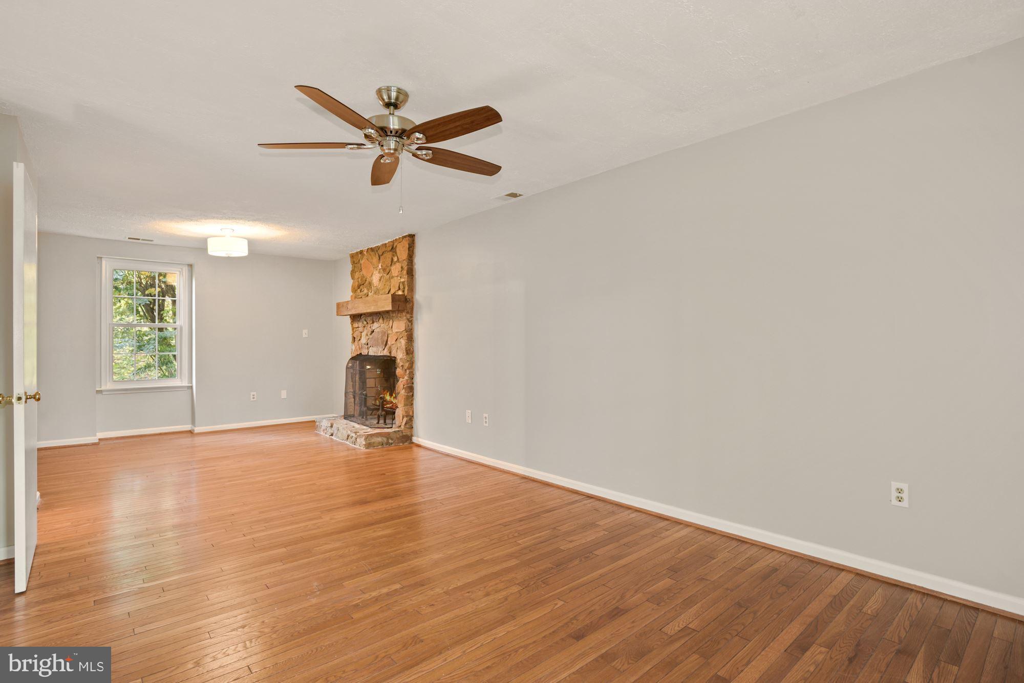 5753 Georgetown Road Broad Run, VA 20137 - Photo 28 of 53 Upper level primary bedroom