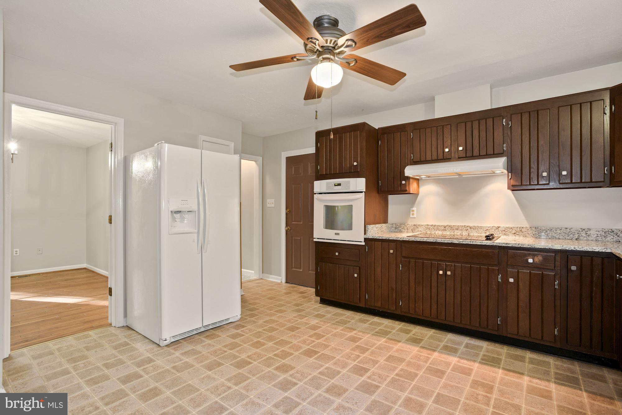 5753 Georgetown Road Broad Run, VA 20137 - Photo 9 of 53 Kitchen