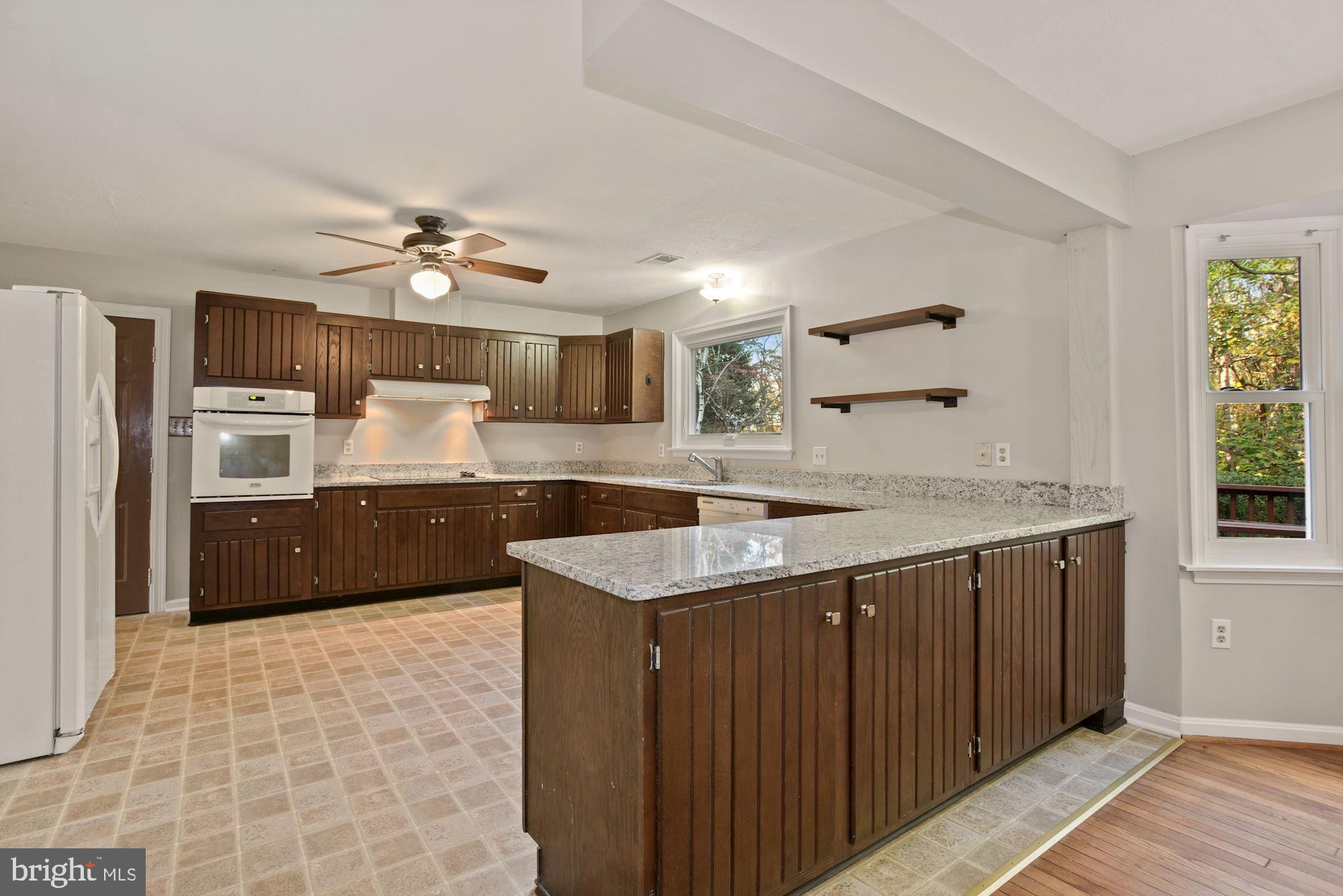 5753 Georgetown Road Broad Run, VA 20137 - Photo 10 of 53 Kitchen with new granite countertops