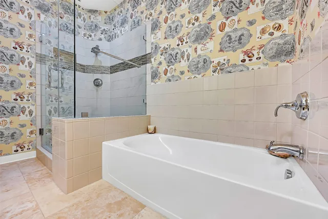 a view of entryway with a front door