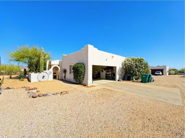 $2,600 | 1033 East Irvine Road, Phoenix, AZ 85086