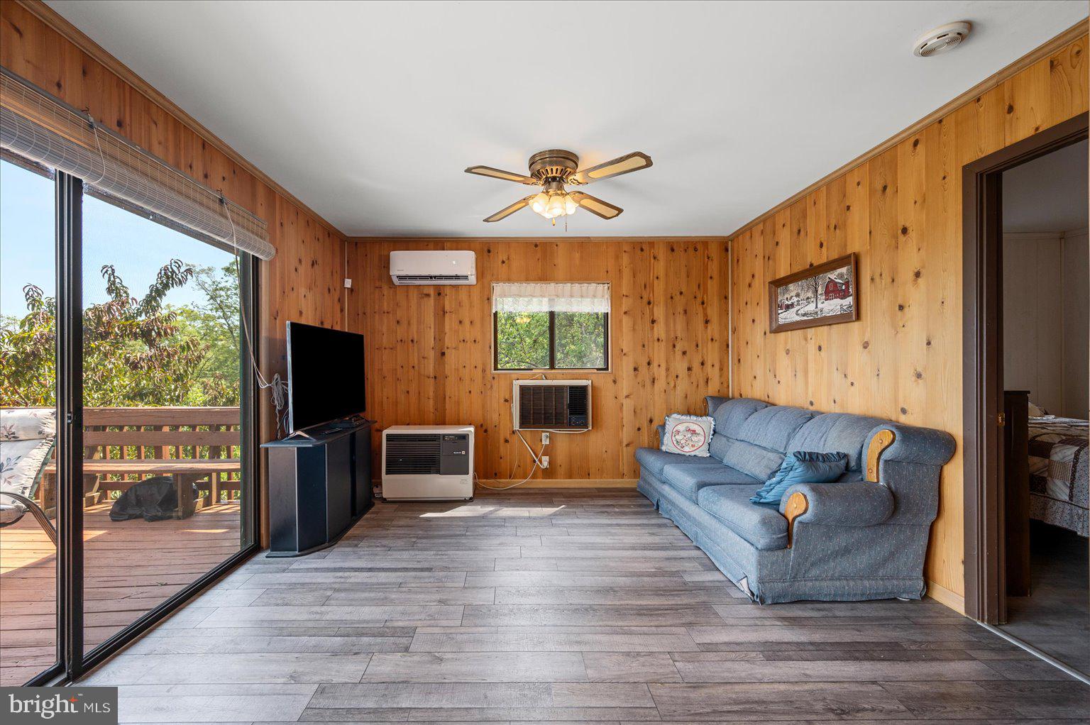 685 North Maple Road Mount Jackson, VA 22842 - Photo 10 of 64