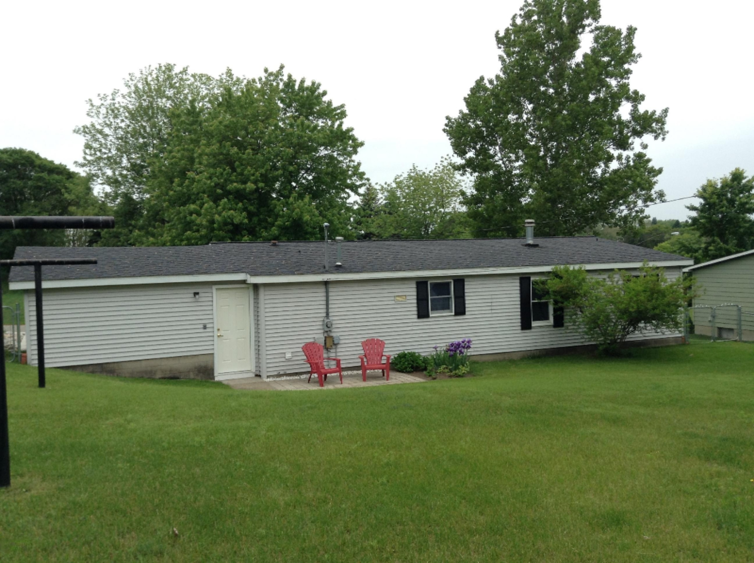 1265 Princeton Road Manistee, MI 49660 - Photo 4 of 36 Back of house