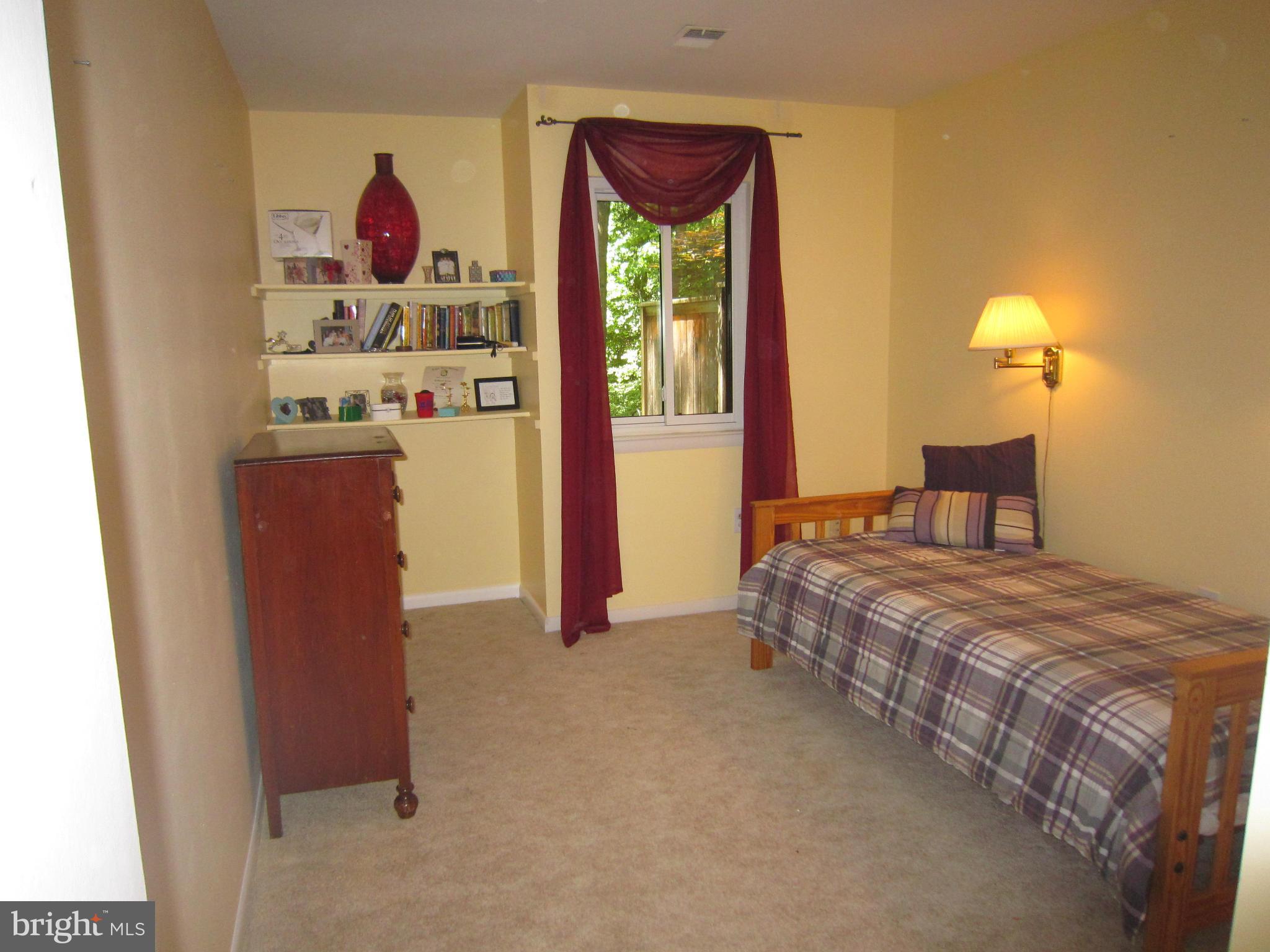 1930 Winterport Cluster Reston, VA 20191 - Photo 16 of 19 Bedroom