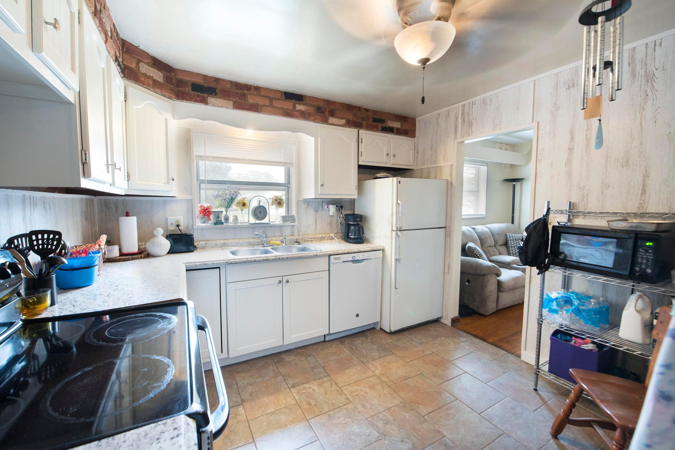 3755 Karl Road Columbus, OH 43224 - Photo 32 of 49 DRM_8863