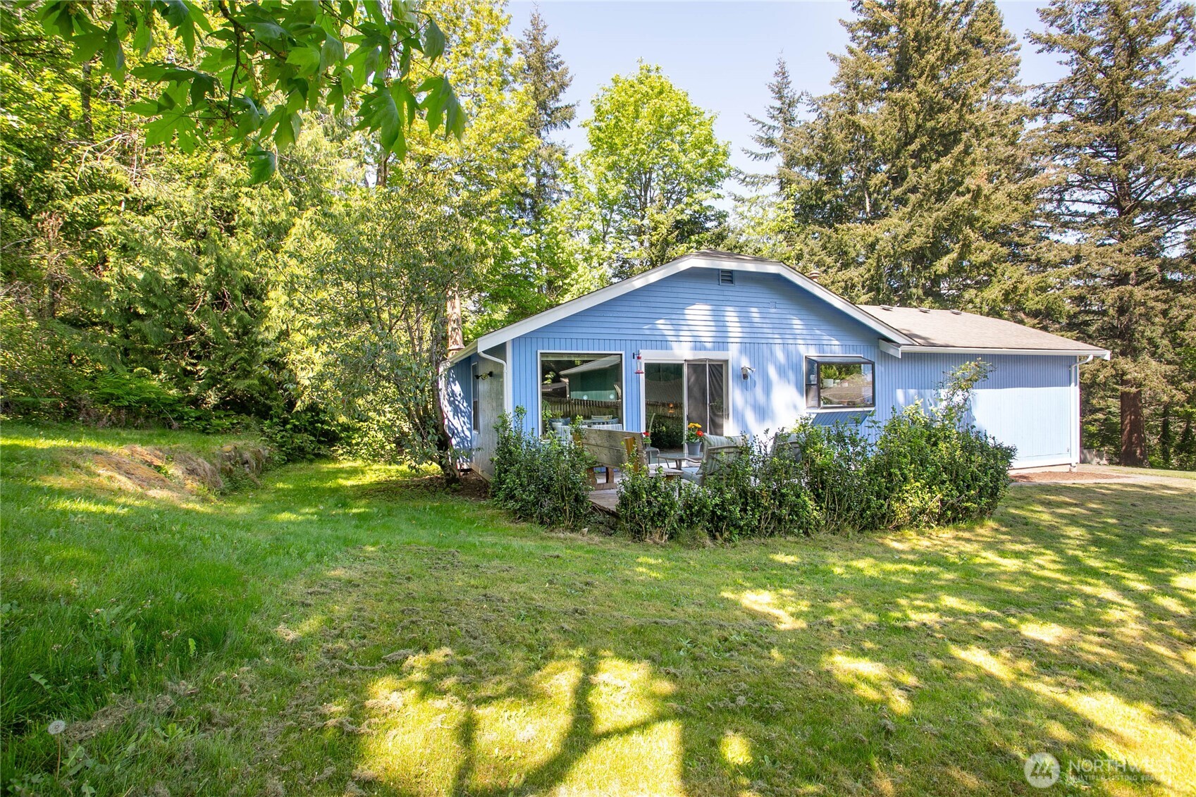 119 North 34th Street Bellingham, WA 98225 - Photo 18 of 21 a yellow and red house sitting in middle of the grass
