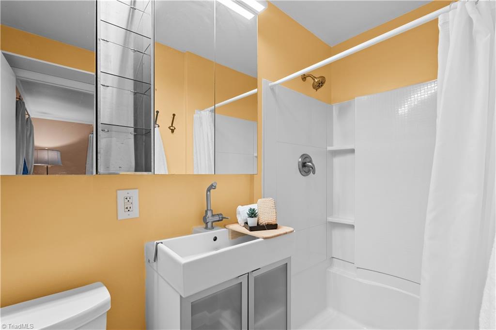 1905 Cardinal Crest Road Greensboro, NC 27406 - Photo 25 of 28