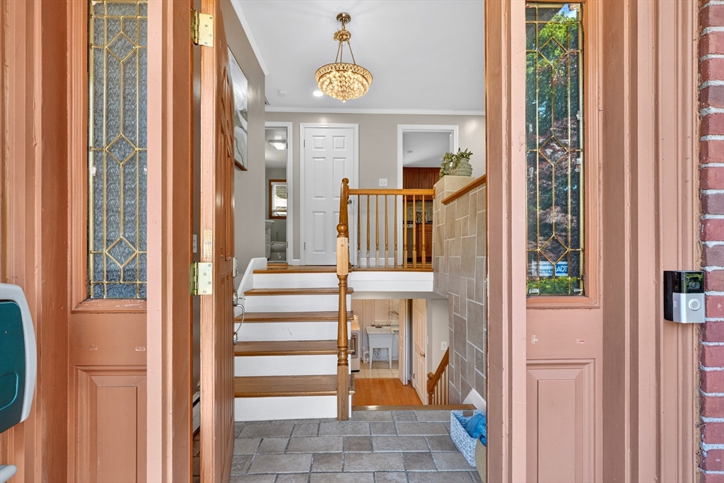 32 Bobolink Road Wellesley, MA 02481 - Photo 3 of 42