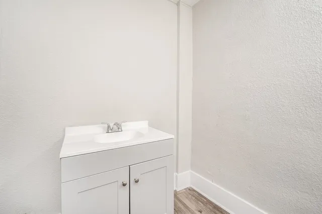 $109,500 | 1424 East 1st Avenue, Winfield, KS 67156