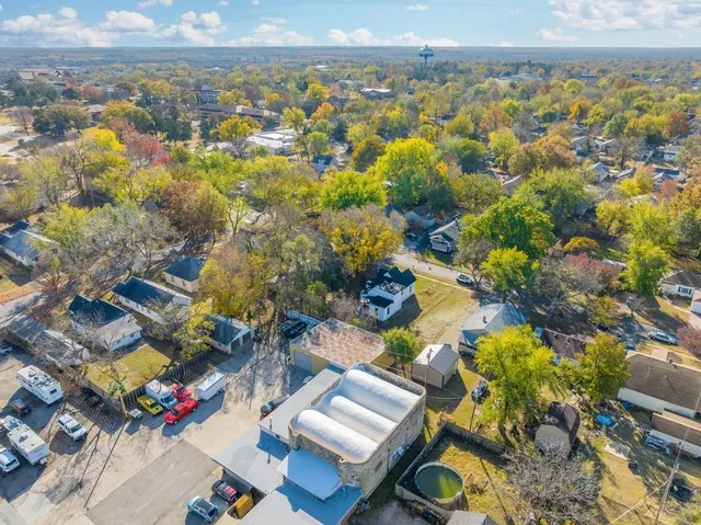 $109,500 | 1424 East 1st Avenue, Winfield, KS 67156