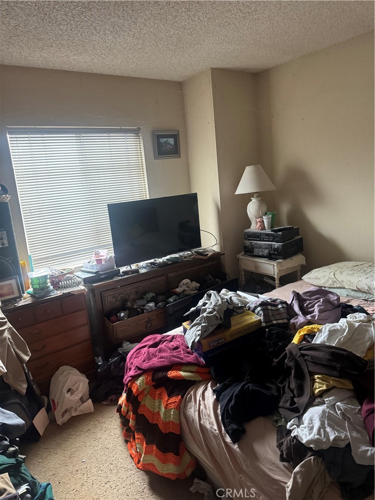 9383 Stone Canyon Road Corona, CA 92883 - Photo 9 of 11 Guest room