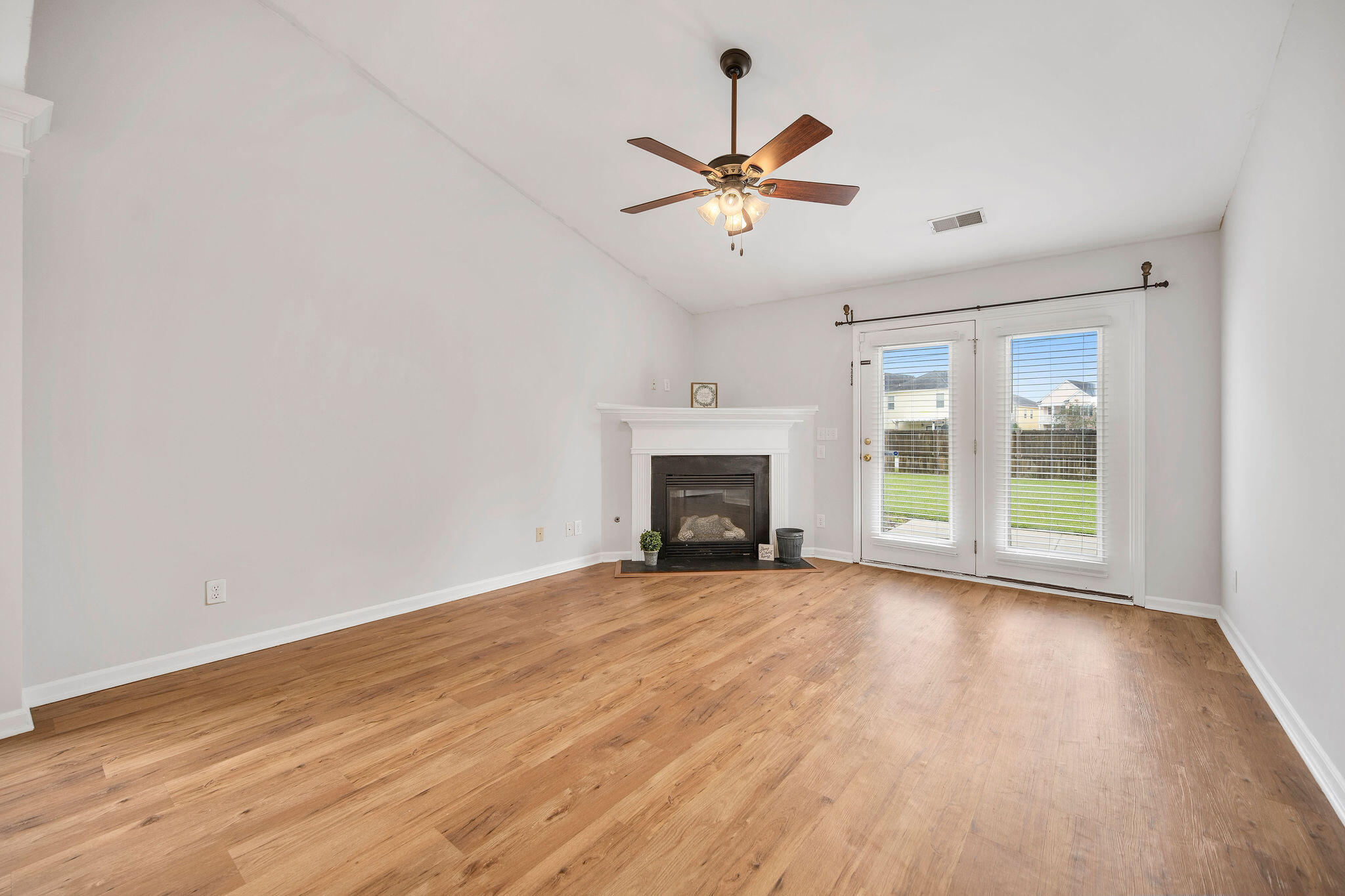 1278 River Rock Road Hanahan, SC 29410 - Photo 11 of 25 LIVING ROOM