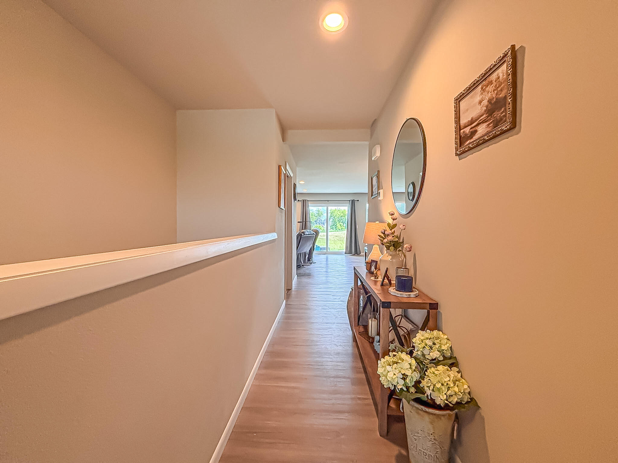 957 Elderberry Road Oconomowoc, WI 53066 - Photo 6 of 30 Hallway