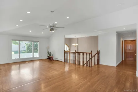 $899,000 | 33 Pittoni Drive, Commack, NY 11725