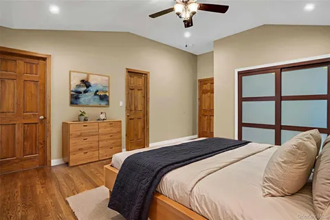 $899,000 | 33 Pittoni Drive, Commack, NY 11725