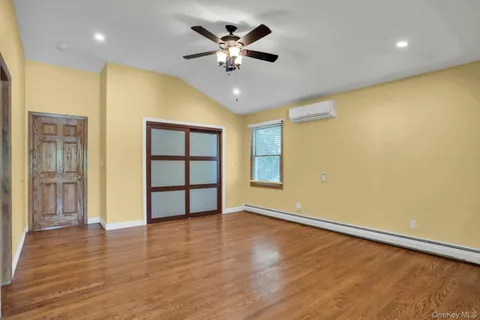 $899,000 | 33 Pittoni Drive, Commack, NY 11725