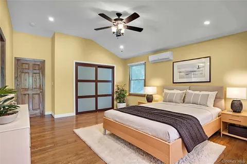 $899,000 | 33 Pittoni Drive, Commack, NY 11725