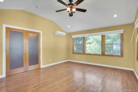 $899,000 | 33 Pittoni Drive, Commack, NY 11725