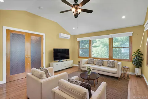 $899,000 | 33 Pittoni Drive, Commack, NY 11725